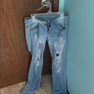 Women’s Distressed Jeans